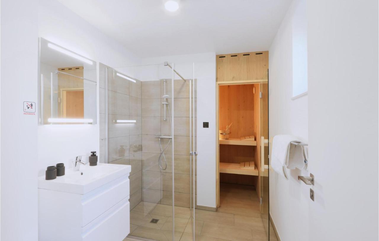 Stunning Home In Lembruch-Duemmer See With Wifi ภายนอก รูปภาพ