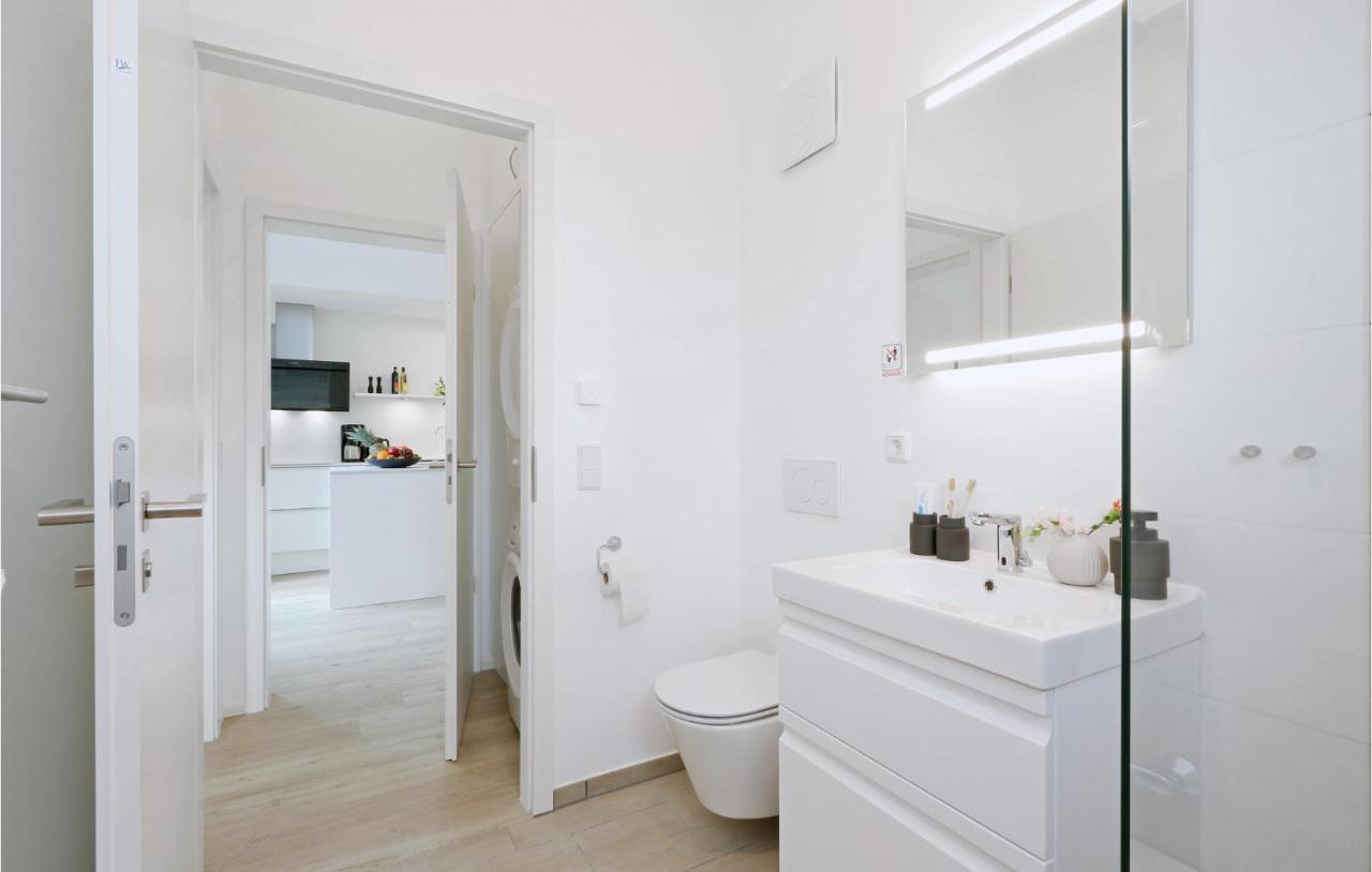 Stunning Home In Lembruch-Duemmer See With Wifi ภายนอก รูปภาพ
