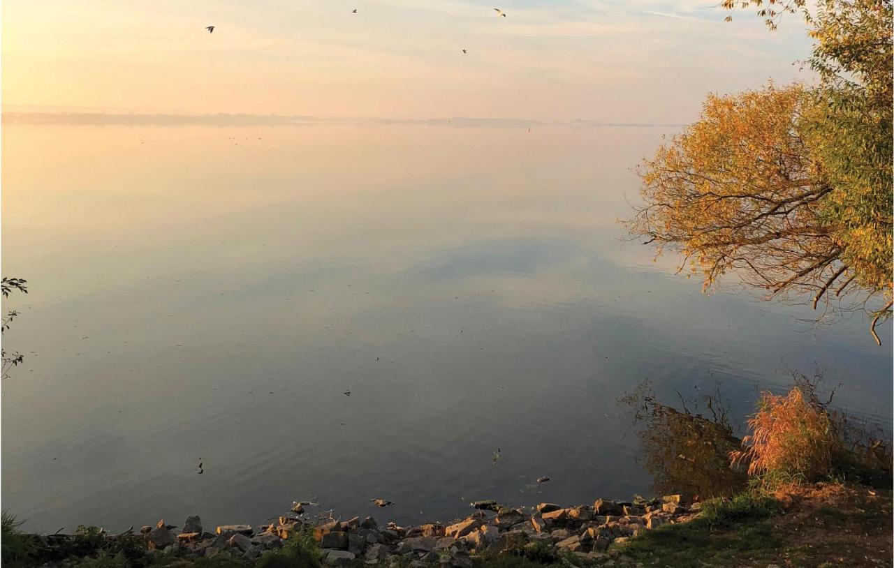 Stunning Home In Lembruch-Duemmer See With Wifi ภายนอก รูปภาพ